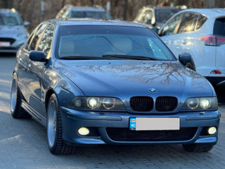 BMW 5 Series foto 4