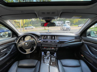 BMW 5 Series foto 4