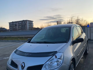 Renault Clio foto 8