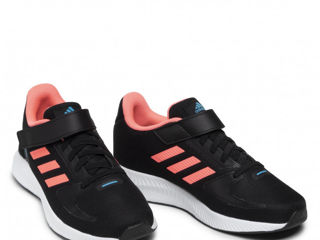Adidas новые кроссовки