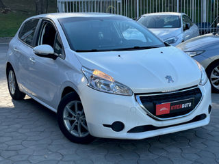 Peugeot 208 foto 5