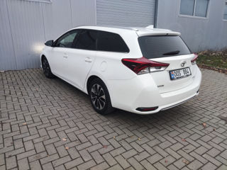 Toyota Auris foto 4