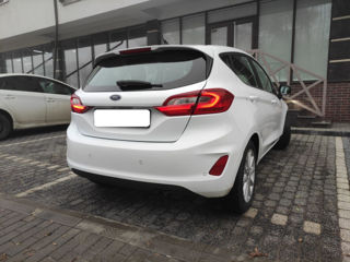 Ford Fiesta foto 9