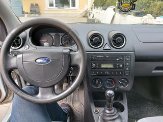 Ford Fiesta 1.4 dezmembrare запчасти / piese / разборка / zapceasti / razborka foto 6