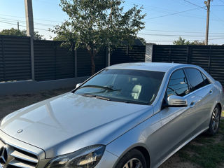 Mercedes E-Class foto 8