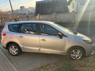 Renault Scenic foto 8