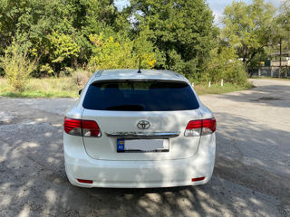 Toyota Avensis foto 6