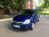 Opel Zafira foto 1