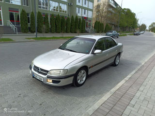 Opel Omega foto 4