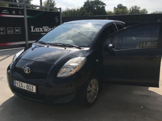 Toyota Yaris foto 1