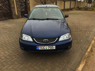 Toyota Avensis foto 5