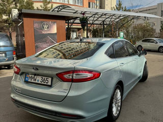 Ford Fusion foto 5