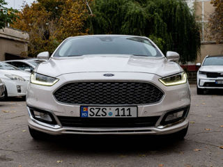 Ford Mondeo foto 2