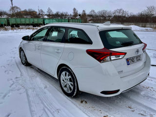 Toyota Auris foto 6