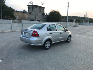 Chevrolet Aveo foto 1