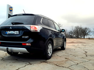 Mitsubishi Outlander foto 3