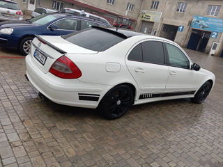 Mercedes E-Class foto 5