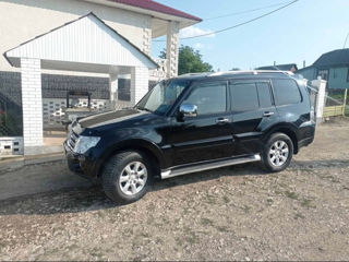 Mitsubishi Pajero foto 3