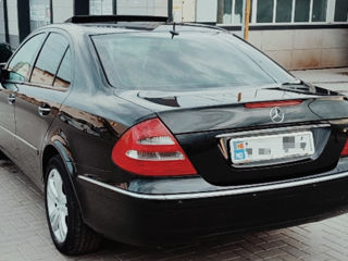 Mercedes E-Class foto 4