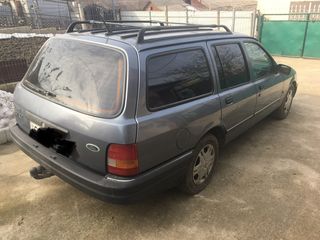 Ford Sierra foto 4