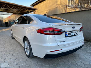 Ford Fusion foto 3