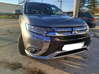 Mitsubishi Outlander foto 3