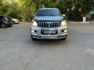 Toyota Land Cruiser Prado foto 2