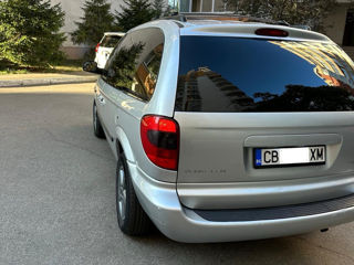 Chrysler Voyager foto 5