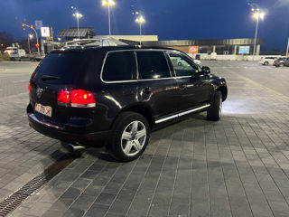 Volkswagen Touareg foto 8