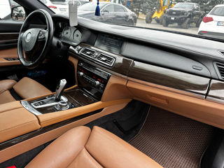 BMW 7 Series foto 18