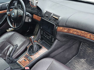 BMW 5 Series foto 6