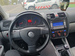 Volkswagen Jetta foto 8