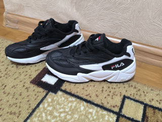 Adidasi Fila foto 2