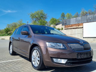 Skoda Octavia foto 1