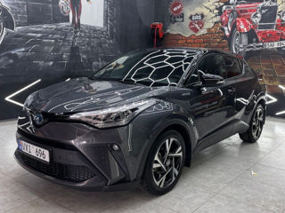 Toyota C-HR foto 2