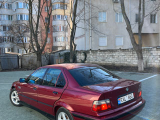 BMW 3 Series foto 4