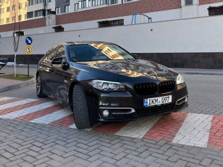 BMW 5 Series foto 10