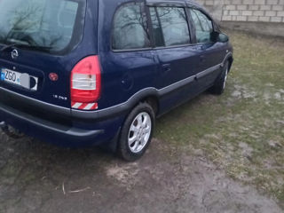 Opel Zafira foto 3