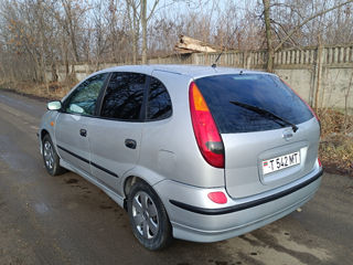 Nissan Almera Tino foto 6