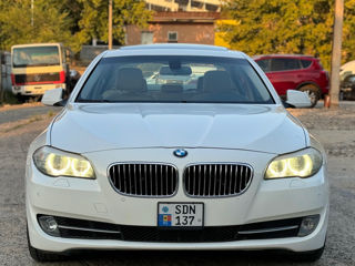 BMW 5 Series foto 1