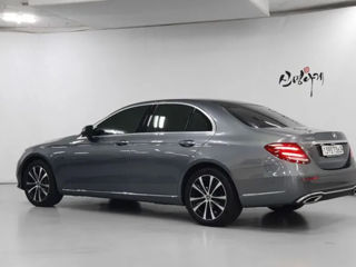 Mercedes E Class foto 2