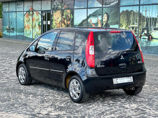 Mitsubishi Colt foto 3