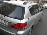 Toyota Avensis foto 3