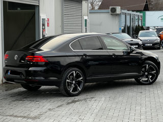 Volkswagen Passat foto 3