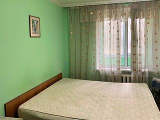 Se ofera spre chirie apartament cu 2 camere+salon, sect. Poșta Veche, str. Doina! foto 4