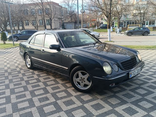 Mercedes E-Class foto 3