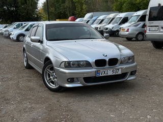 BMW 5 Series foto 1