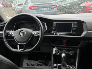 Volkswagen Jetta foto 9