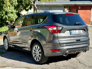 Ford Kuga foto 2