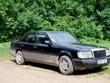 Mercedes Series (W124) foto 1